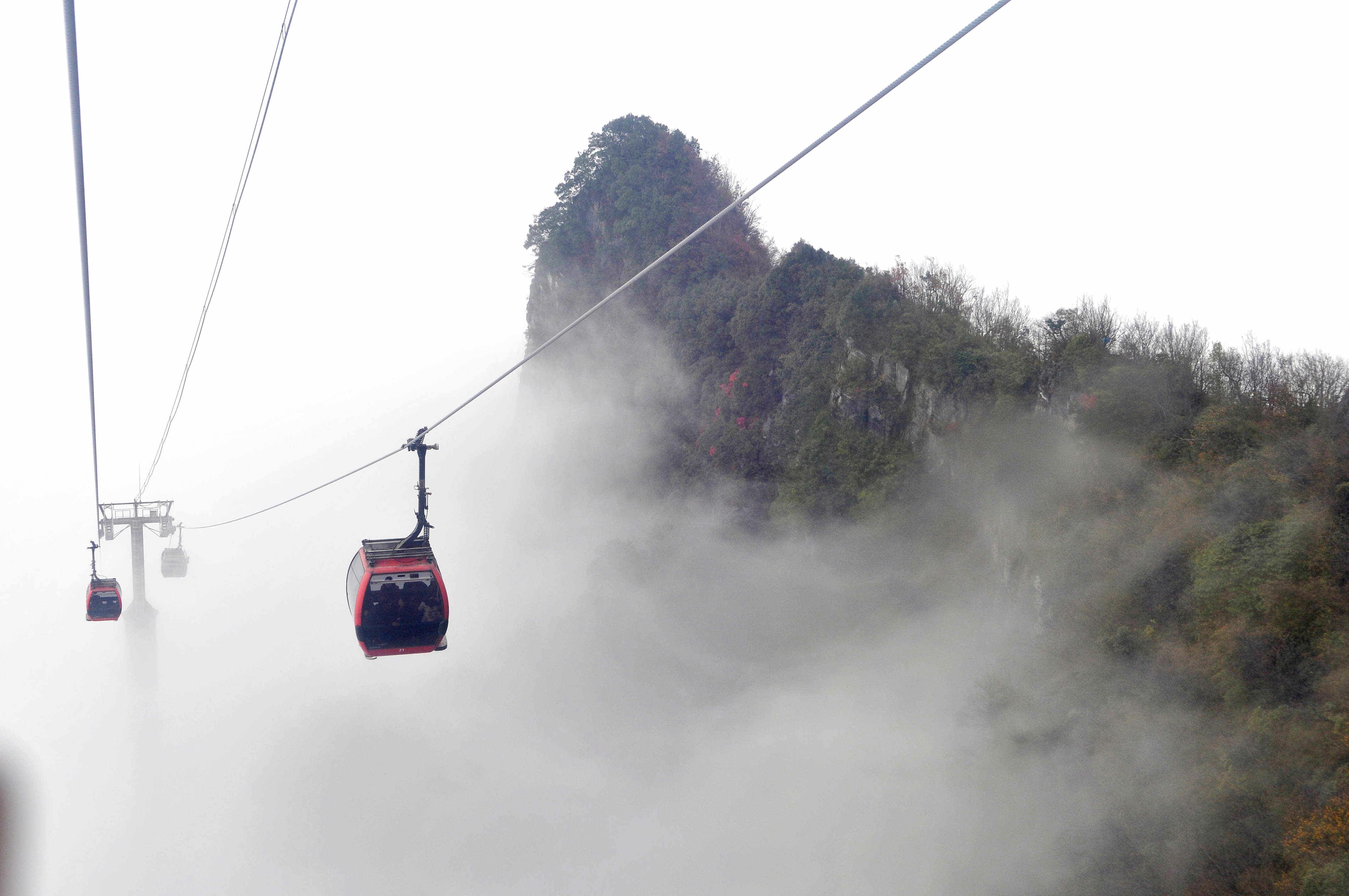 B天门山缆车4.jpg